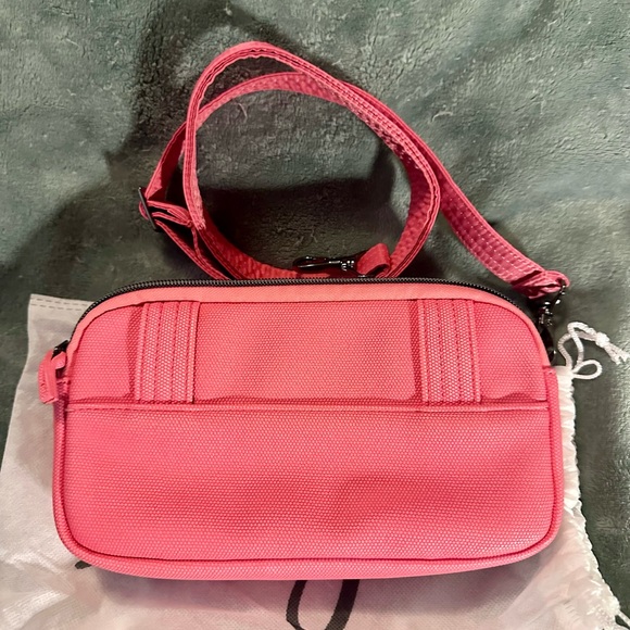 Lug Coupe XL Matte Luxe VL Convertible CrossbodyBag in Watermelon - Picture 4 of 6
